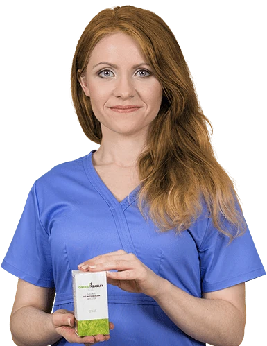 Mujer feliz con su figura transformada tras adelgazar